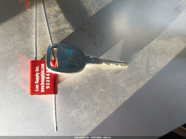 46229128 :رقم المزاد ، 3GNFK16T1YG145591 vin ، 2000 Chevrolet Suburban Ls مزاد بيع