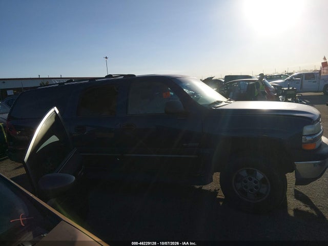 46229128 :رقم المزاد ، 3GNFK16T1YG145591 vin ، 2000 Chevrolet Suburban Ls مزاد بيع