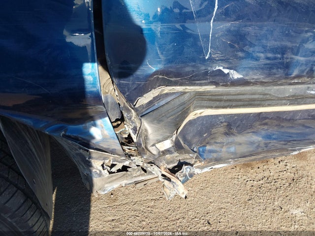 46229128 :رقم المزاد ، 3GNFK16T1YG145591 vin ، 2000 Chevrolet Suburban Ls مزاد بيع