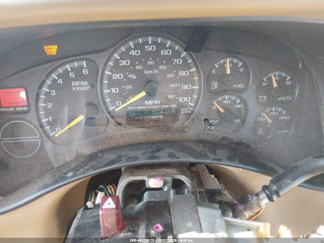 46229128 :رقم المزاد ، 3GNFK16T1YG145591 vin ، 2000 Chevrolet Suburban Ls مزاد بيع