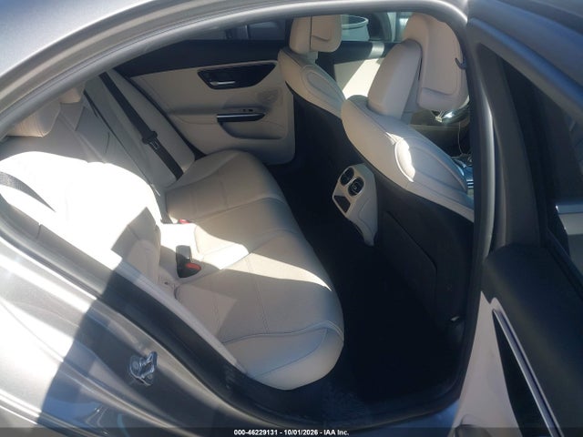 Mercedes-Benz C 300 2024 W1KAF4GB2RR166732 Image 8