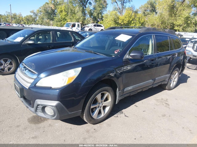 Subaru Outback 2.5i Premium 2014 4S4BRBDC2E3207554 Image 2
