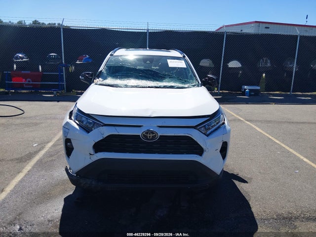 2019 Toyota Rav4 Xle Premium მანქანა იყიდება აუქციონზე, vin: 2T3C1RFV2KW045165, აუქციონის ნომერი: 46229296