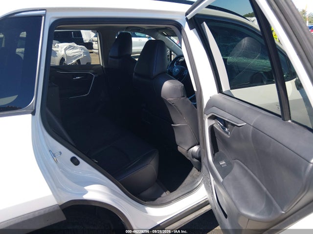 2019 Toyota Rav4 Xle Premium მანქანა იყიდება აუქციონზე, vin: 2T3C1RFV2KW045165, აუქციონის ნომერი: 46229296