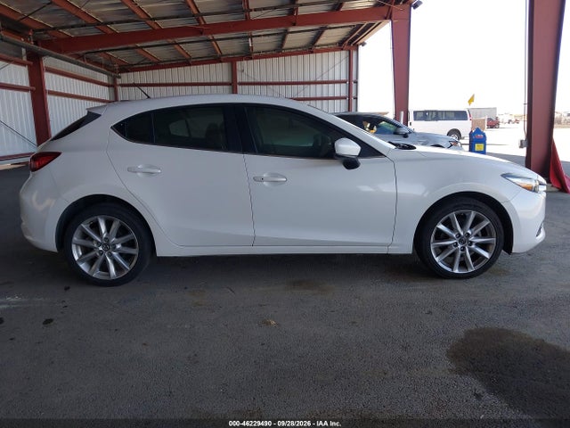 3MZBN1L36HM132692 Mazda Mazda3 Touring 2.5
