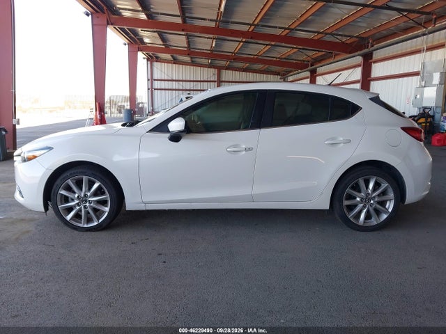 3MZBN1L36HM132692 Mazda Mazda3 Touring 2.5