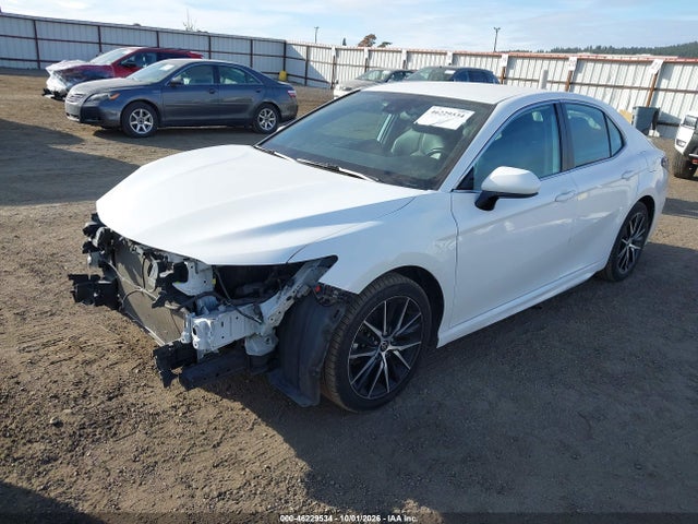 46229534 :رقم المزاد ، 4T1G11AK1MU475278 vin ، 2021 Toyota Camry Se مزاد بيع