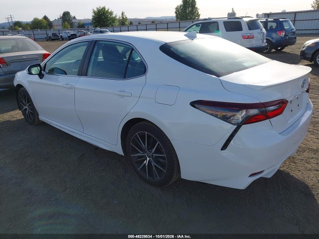 46229534 :رقم المزاد ، 4T1G11AK1MU475278 vin ، 2021 Toyota Camry Se مزاد بيع