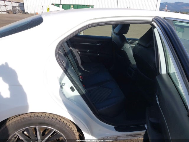 46229534 :رقم المزاد ، 4T1G11AK1MU475278 vin ، 2021 Toyota Camry Se مزاد بيع