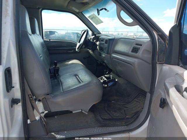46229586 :رقم المزاد ، 1FTNX21F8YEB08560 vin ، 2000 Ford F-250 Lariat/xl/xlt مزاد بيع