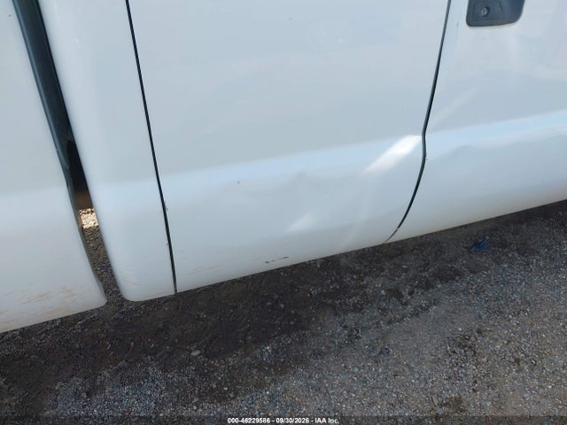46229586 :رقم المزاد ، 1FTNX21F8YEB08560 vin ، 2000 Ford F-250 Lariat/xl/xlt مزاد بيع