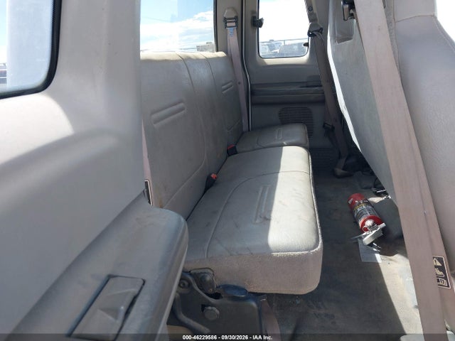 46229586 :رقم المزاد ، 1FTNX21F8YEB08560 vin ، 2000 Ford F-250 Lariat/xl/xlt مزاد بيع