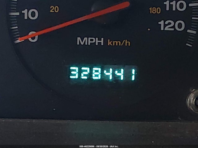2000 Jeep Grand Cherokee Laredo მანქანა იყიდება აუქციონზე, vin: 1J4GW48NXYC222537, აუქციონის ნომერი: 46229598