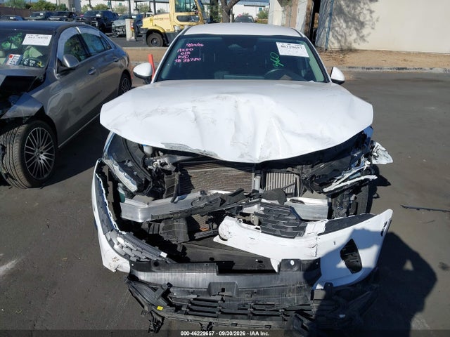 5XXG14J24NG112728 KIA K5 LXS