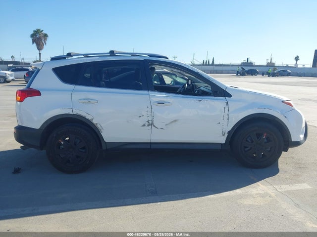 Toyota RAV4 LE 2015 JTMZFREVXFJ058201 Image 13