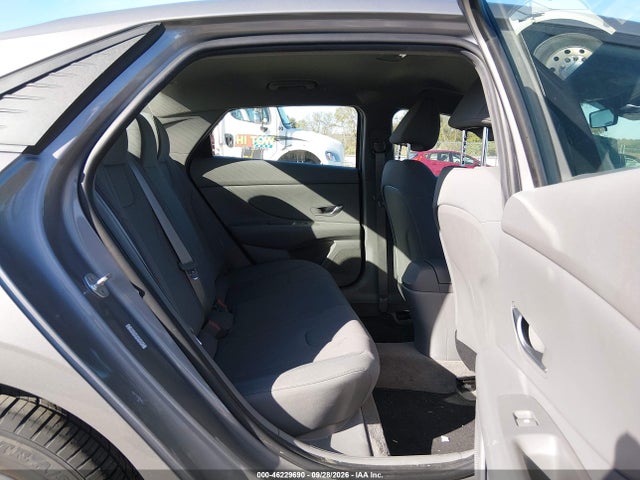 Продажа на аукционе авто 2022 Hyundai Elantra Se, vin: KMHLL4AG5NU278718, номер лота: 46229690
