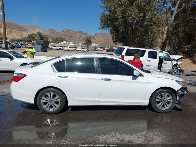 Продажа на аукционе авто 2015 Honda Accord Lx, vin: 1HGCR2F38FA070544, номер лота: 46229787