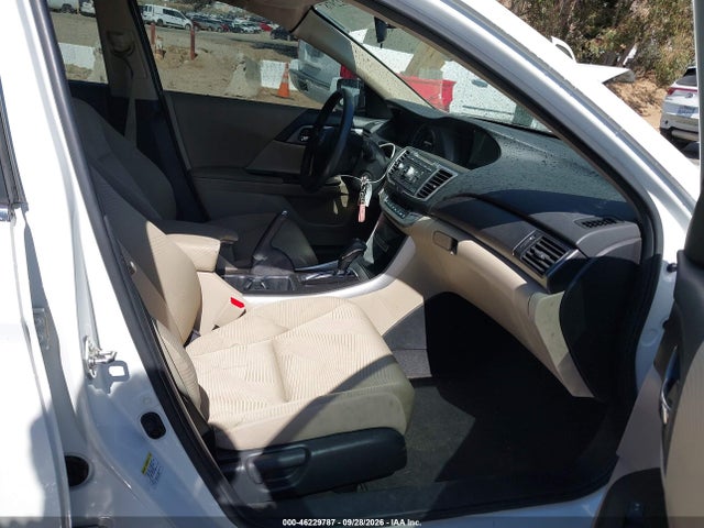 Продажа на аукционе авто 2015 Honda Accord Lx, vin: 1HGCR2F38FA070544, номер лота: 46229787