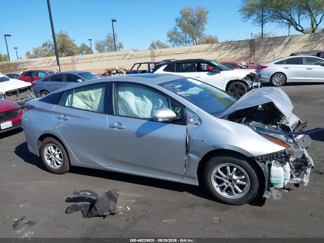 Toyota Prius Four 2016 JTDKARFU5G3514231 Image 13