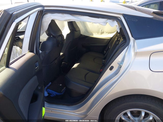 Toyota Prius Four 2016 JTDKARFU5G3514231 Image 8