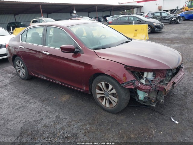 2015 1HGCR2F31FA153071 main image