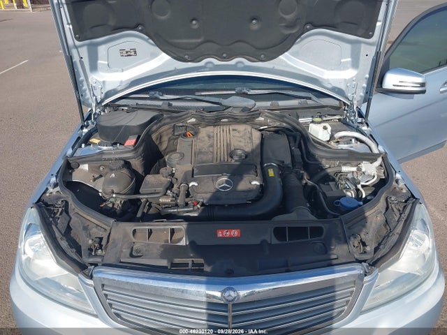 Aukcja sprzedaży 2013 Mercedes-benz C 250 Luxury/sport, vin: WDDGF4HB4DR268485, numer aukcji: 46230120