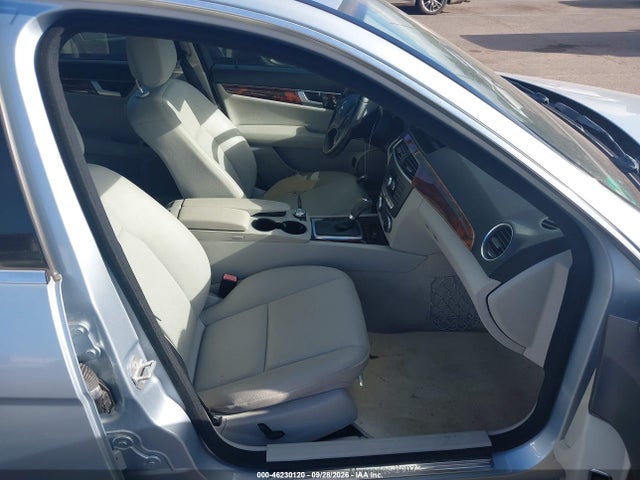 Aukcja sprzedaży 2013 Mercedes-benz C 250 Luxury/sport, vin: WDDGF4HB4DR268485, numer aukcji: 46230120