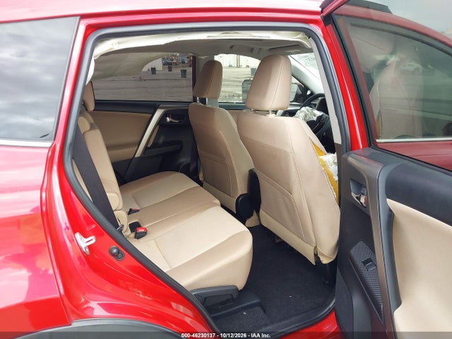 Toyota Rav4 Xle 2015 JTMWFREV7FD051921 Image 8