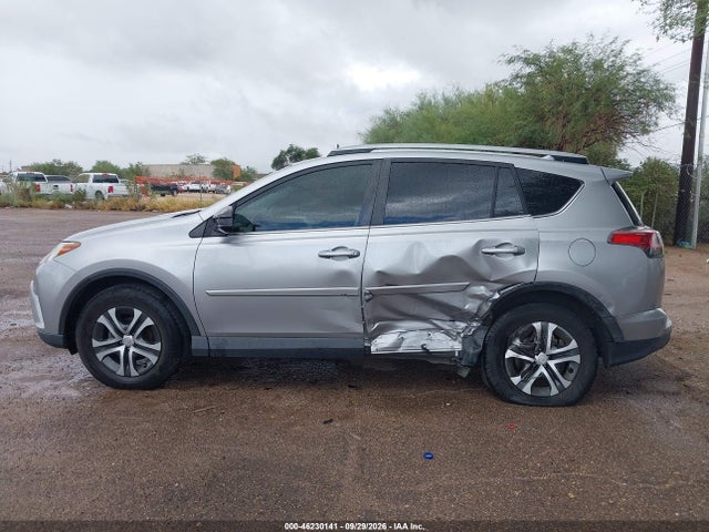 JTMZFREV5JJ171563 Toyota RAV4 LE