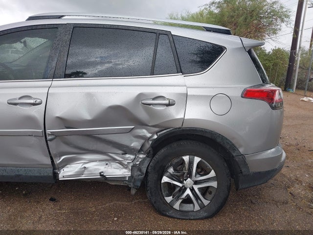 JTMZFREV5JJ171563 Toyota RAV4 LE