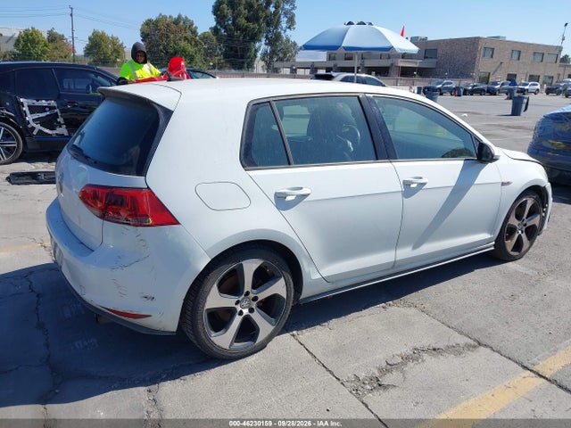 3VW5T7AU9FM070283 Volkswagen Golf Gti 2.0t S 4-door
