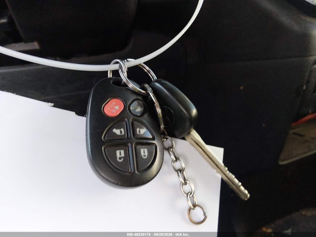 5TDXK3DC7FS660475 Toyota Sienna Se 8 Passenger