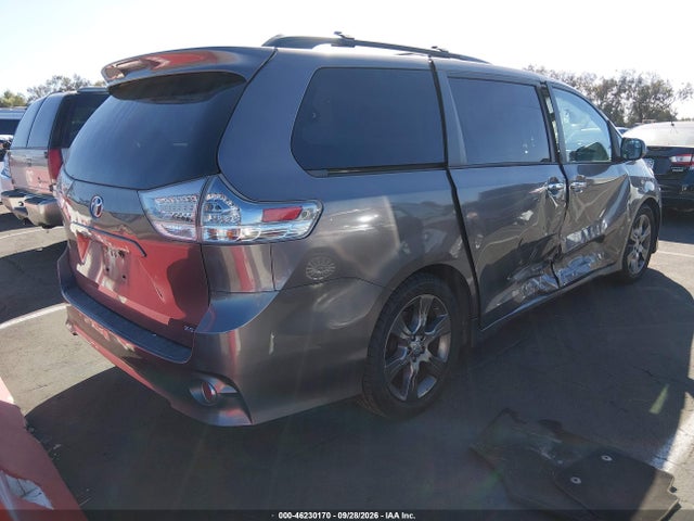 5TDXK3DC7FS660475 Toyota Sienna Se 8 Passenger