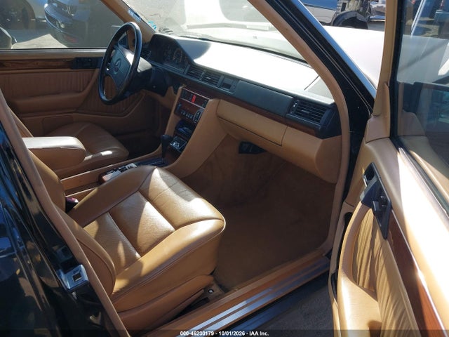 Продажа на аукционе авто 1991 Mercedes-benz 300 E, vin: WDBEA30D0MB381199, номер лота: 46230179