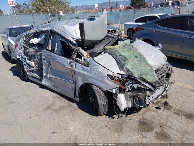 Toyota Prius Four 2015 JTDKN3DU7F0464484 main image