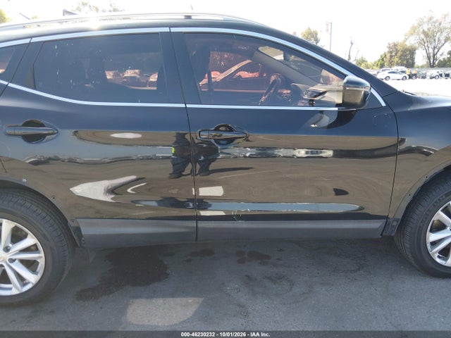 46230232 :رقم المزاد ، JN1BJ1CPXJW182912 vin ، 2018 Nissan Rogue Sport Sv مزاد بيع