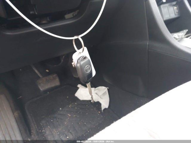 46230234 :رقم المزاد ، 5YFBURHE3FP303709 vin ، 2015 Toyota Corolla Le مزاد بيع
