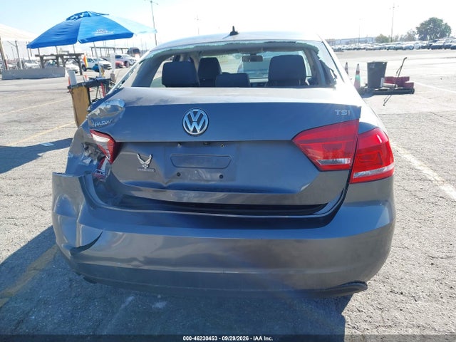 1VWAT7A30FC061074 Volkswagen Passat 1.8t Wolfsburg Edition