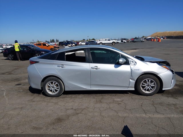 2016 Toyota Prius Two Eco მანქანა იყიდება აუქციონზე, vin: JTDKARFUXG3028675, აუქციონის ნომერი: 46230462