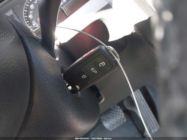 2014 Volkswagen Eos Komfort მანქანა იყიდება აუქციონზე, vin: WVWBW8AH1EV000741, აუქციონის ნომერი: 46230487