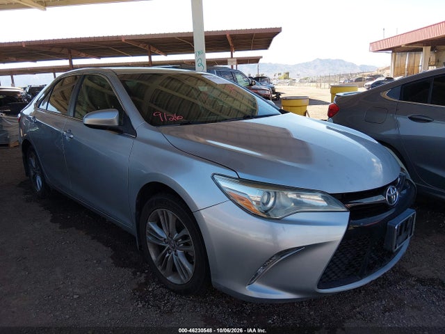 46230548 :رقم المزاد ، 4T1BF1FK1FU042535 vin ، 2015 Toyota Camry Se مزاد بيع