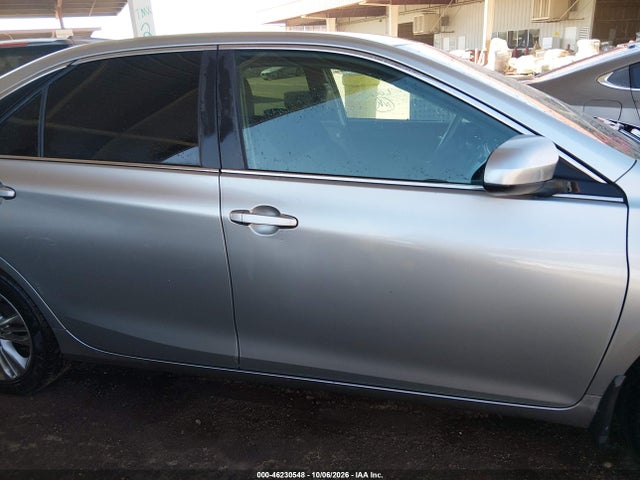 46230548 :رقم المزاد ، 4T1BF1FK1FU042535 vin ، 2015 Toyota Camry Se مزاد بيع