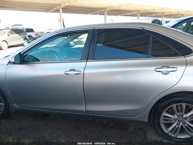 46230548 :رقم المزاد ، 4T1BF1FK1FU042535 vin ، 2015 Toyota Camry Se مزاد بيع