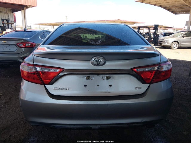 46230548 :رقم المزاد ، 4T1BF1FK1FU042535 vin ، 2015 Toyota Camry Se مزاد بيع