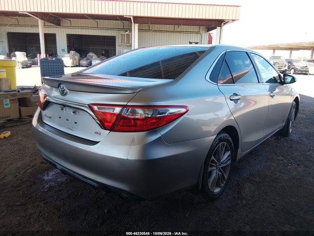 46230548 :رقم المزاد ، 4T1BF1FK1FU042535 vin ، 2015 Toyota Camry Se مزاد بيع
