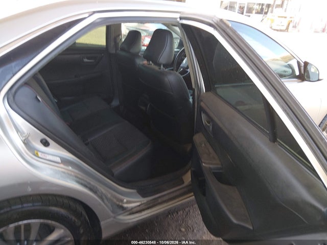 46230548 :رقم المزاد ، 4T1BF1FK1FU042535 vin ، 2015 Toyota Camry Se مزاد بيع