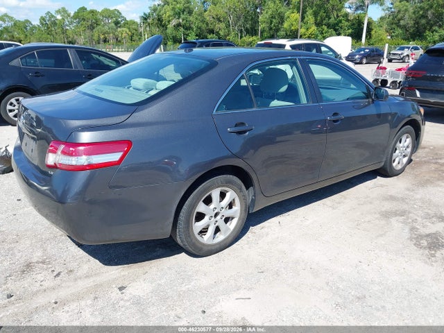 46230577 :رقم المزاد ، 4T1BF3EK8BU175591 vin ، 2011 Toyota Camry Le مزاد بيع