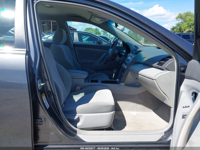 46230577 :رقم المزاد ، 4T1BF3EK8BU175591 vin ، 2011 Toyota Camry Le مزاد بيع