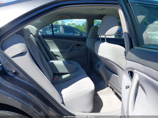 46230577 :رقم المزاد ، 4T1BF3EK8BU175591 vin ، 2011 Toyota Camry Le مزاد بيع