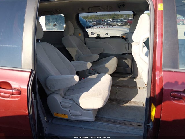 2011 Toyota Sienna Le მანქანა იყიდება აუქციონზე, vin: 5TDJK3DC3BS014074, აუქციონის ნომერი: 46230596